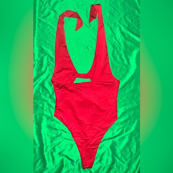 NWOT Pretty Little Thing Chic Red Cutout Swimsuit size 6 - Picture 4 of 8